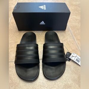 NWT adidas adilette comfort slides